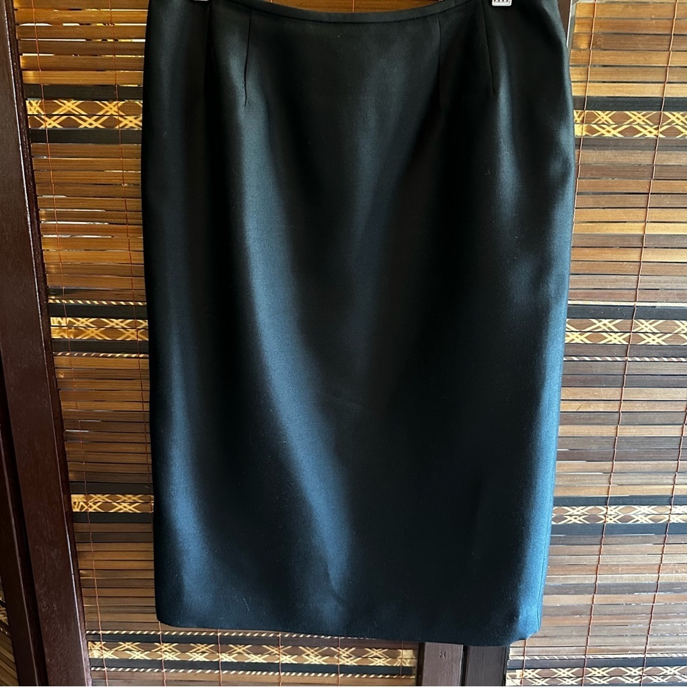 Albert Nipon Black Silk/Wool Pencil Skirt, Size 6